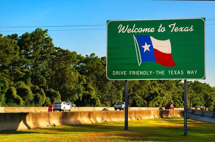 Cover Image for From high-end fashion in the desert to the banks of the Rio Grande: 5 Road Trips from San Antonio