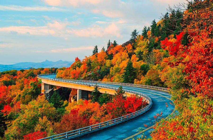 Cover Image for 18 National Parks to Discover on a Cross-Country Road Trip