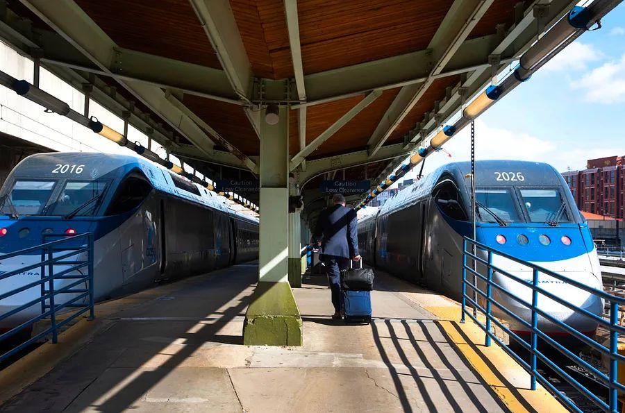 Cover Image for Amtrak's spring flash sale: One-way tickets from Boston, Baltimore, and New York starting at just $6