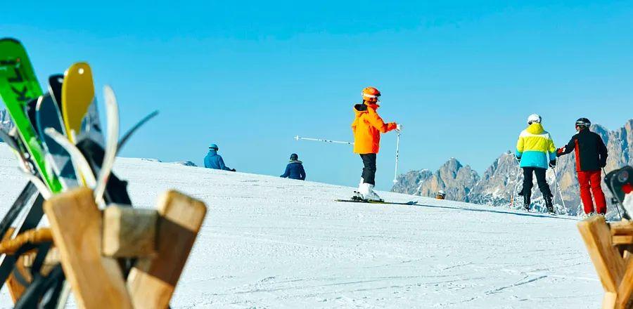Cover Image for Discovering the Ultimate Skiing Destinations in Europe