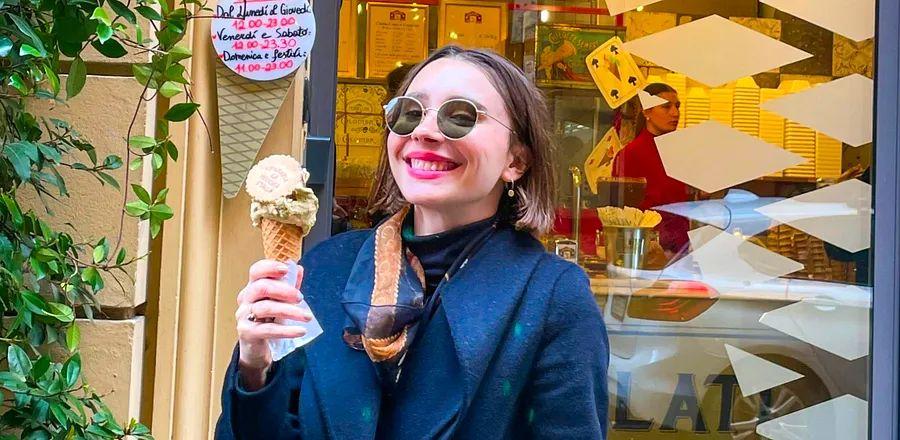 Cover Image for Amanda Montell, Author of “Wordslut,” Is Spending a Month in Italy—Here’s Her Reasoning.