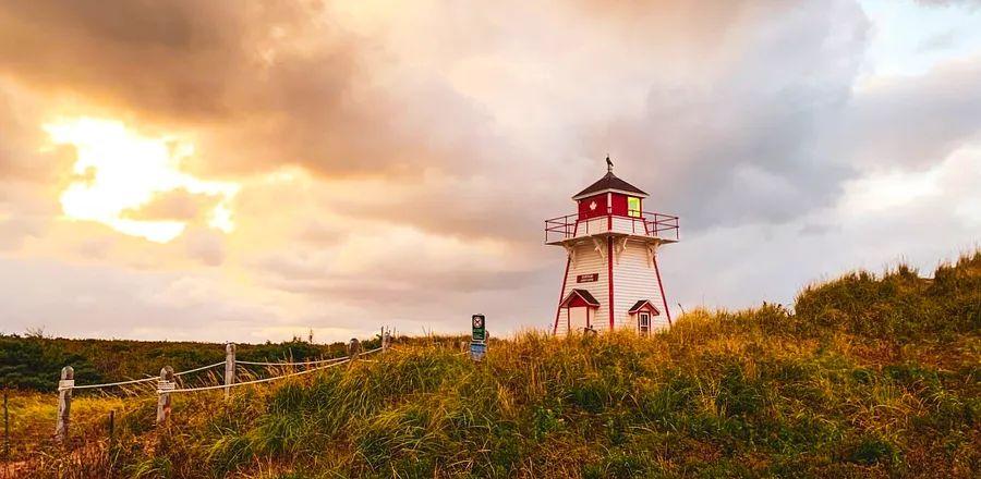 Cover Image for 8 Amazing Summer Destinations to Explore in Canada