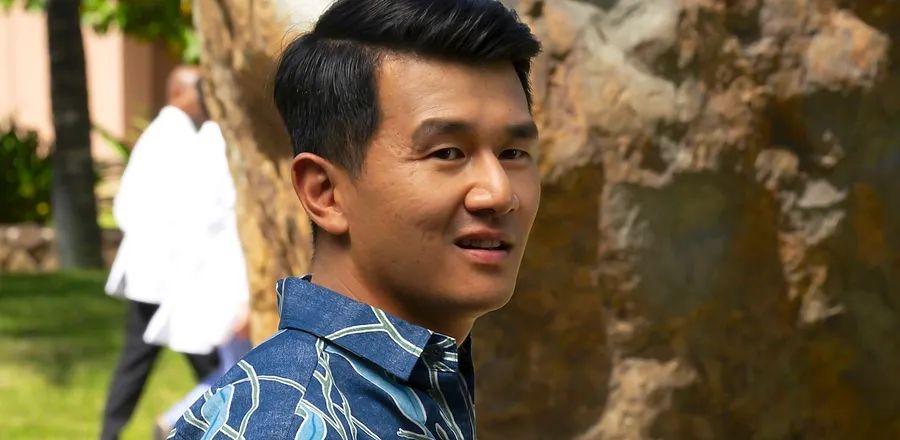 Cover Image for For Comedian Ronny Chieng, Traveling Offers a Chance to Reconnect with Family