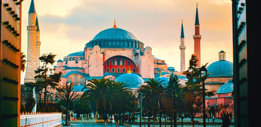 Cover Image for Rediscovering the Magic of Türkiye on a Weeklong Adventure