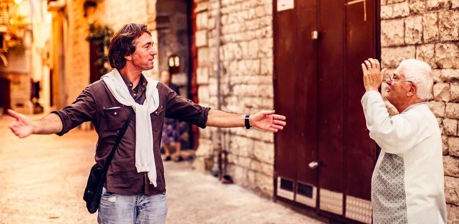 Cover Image for 4 Strategies to Navigate Language Barriers While Traveling