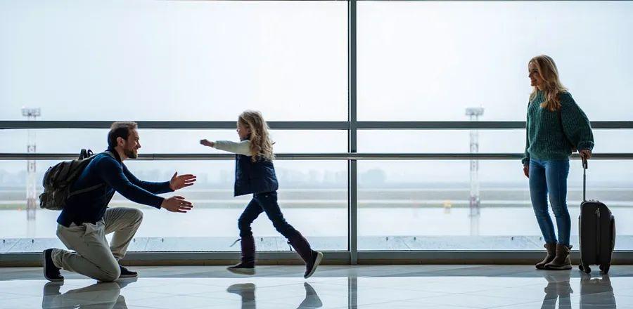 Cover Image for Not Flying? These U.S. Airports Allow Visitors to Go Through Security