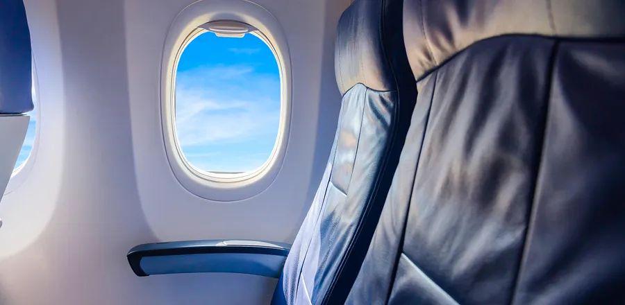 Cover Image for Why Must Window Shades Be Open During Takeoff and Landing?