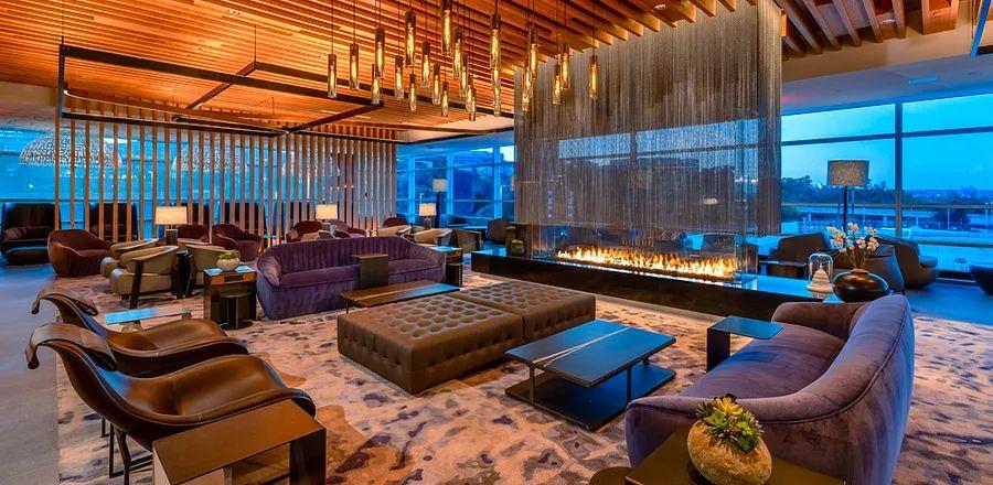 Cover Image for An Exclusive Preview of American Airlines’ Redesigned Admirals Club Lounges