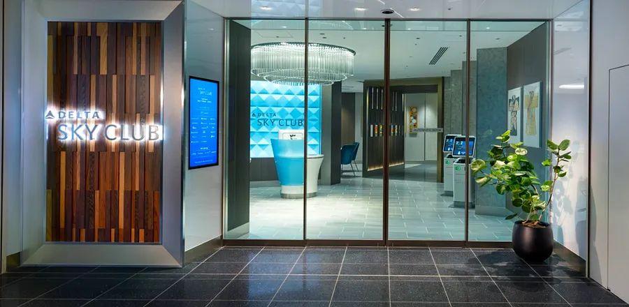 Cover Image for Delta Introduces New Grab-and-Go Food and Beverage Concept in Two Sky Club Lounges