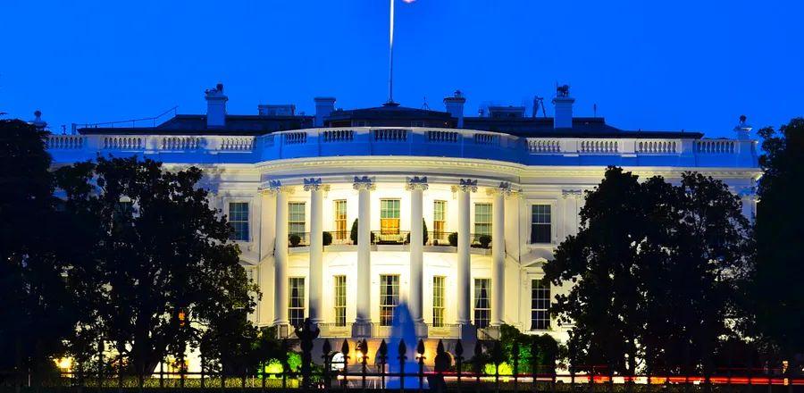 Cover Image for U.S. to Lift Vaccine Requirement for Incoming International Travelers