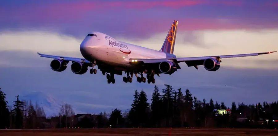Cover Image for Boeing Completes Delivery of Its Final 747 Jumbo Jet