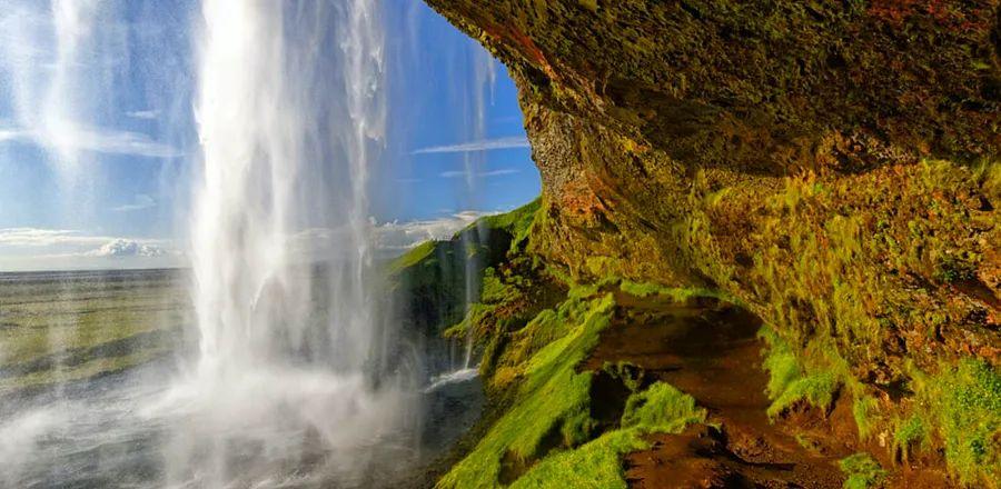 Cover Image for Iceland to Remove All Travel Restrictions