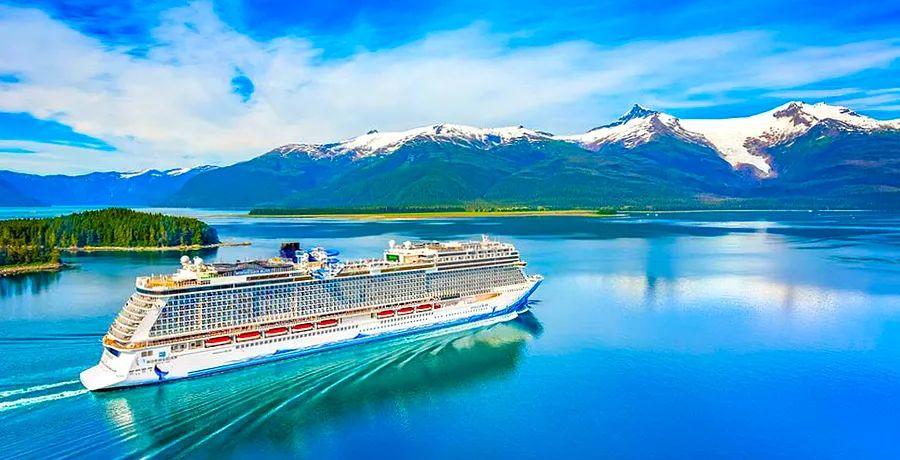 Cover Image for Essential Alaska Weather Tips for Your Cruise: A Monthly Overview