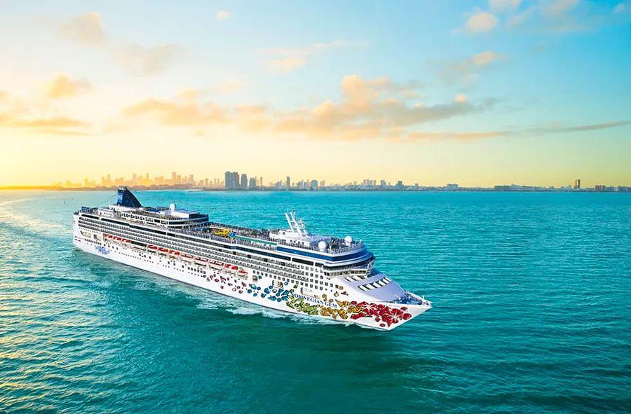 Cover Image for 2025 Weekend Cruises: Discover Quick Getaways to Paradise