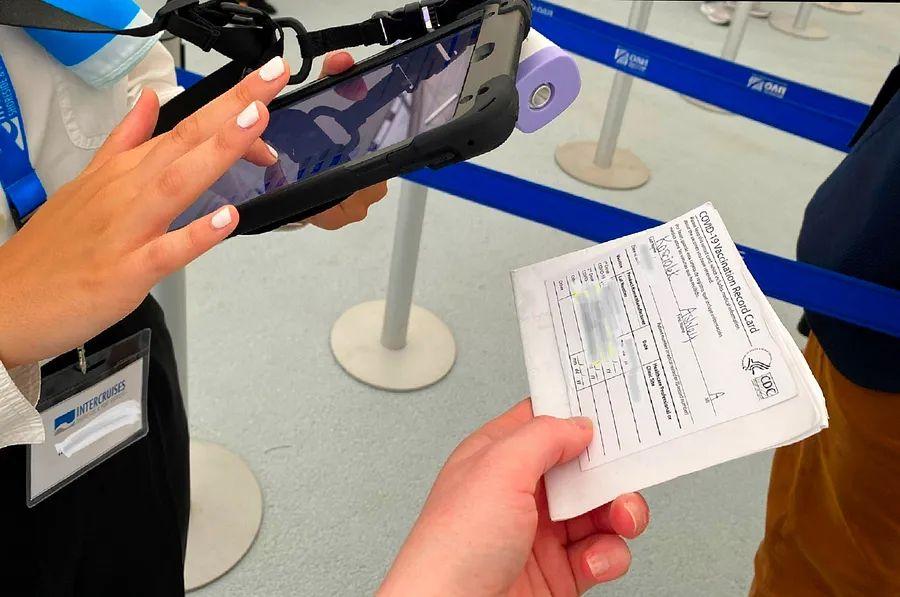 Cover Image for Two additional major cruise lines will mandate vaccination proof for Florida voyages