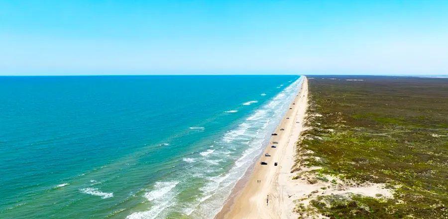 Cover Image for Why This Coastal Getaway is a Favorite in Fall