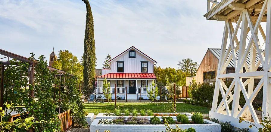 Cover Image for Exploring California’s Most Exciting New Luxury Hotel