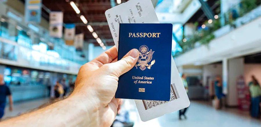 Cover Image for Americans Can Now Renew Their Passports Online Anytime