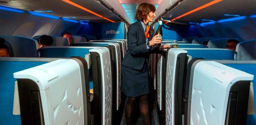 Cover Image for For the Very First Time, JetBlue Will Introduce Its Own Airport Lounges