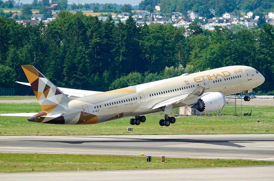 Cover Image for Now live: Etihad Guest updates award redemptions, elite status, and more