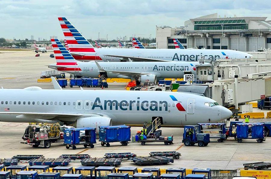 Cover Image for Promotion alert: Secure round-trip flights with American Airlines for only 10,000 miles