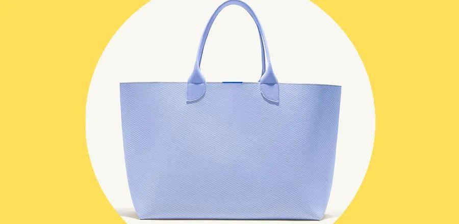 Cover Image for 15 Perfect Mother’s Day Gifts for Moms Who Love to Travel