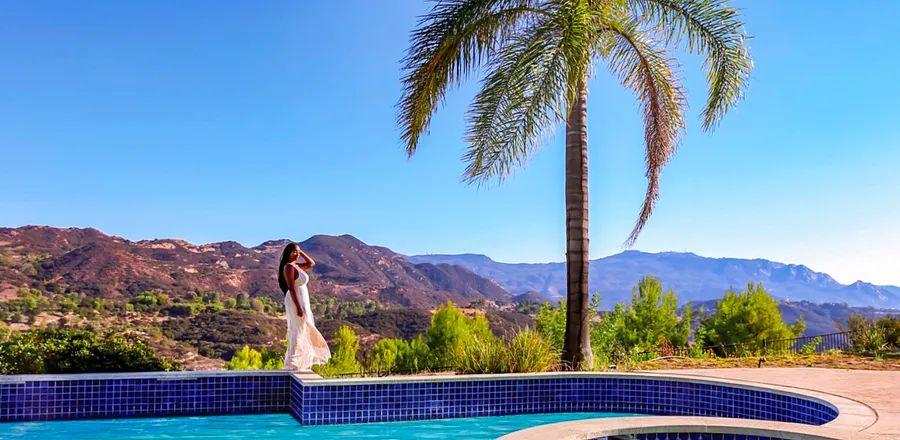 Cover Image for Immerse Yourself in Luxury: Explore the Golden Wonders of California