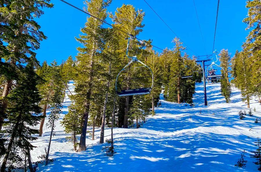 Cover Image for Let It Snow: These Ski Resorts Remain Open for Memorial Day Weekend