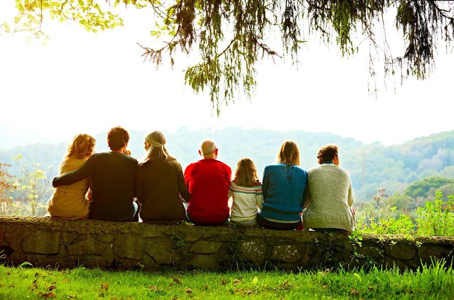Cover Image for Tips for Organizing a Multigenerational Family Vacation