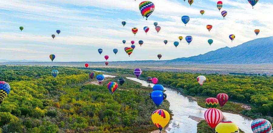 Cover Image for 8 Must-Do Activities in Albuquerque, New Mexico