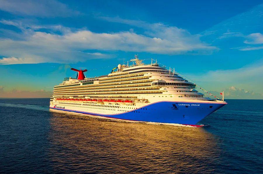 Cover Image for What Are Cruises to Nowhere, and Can You Experience One?