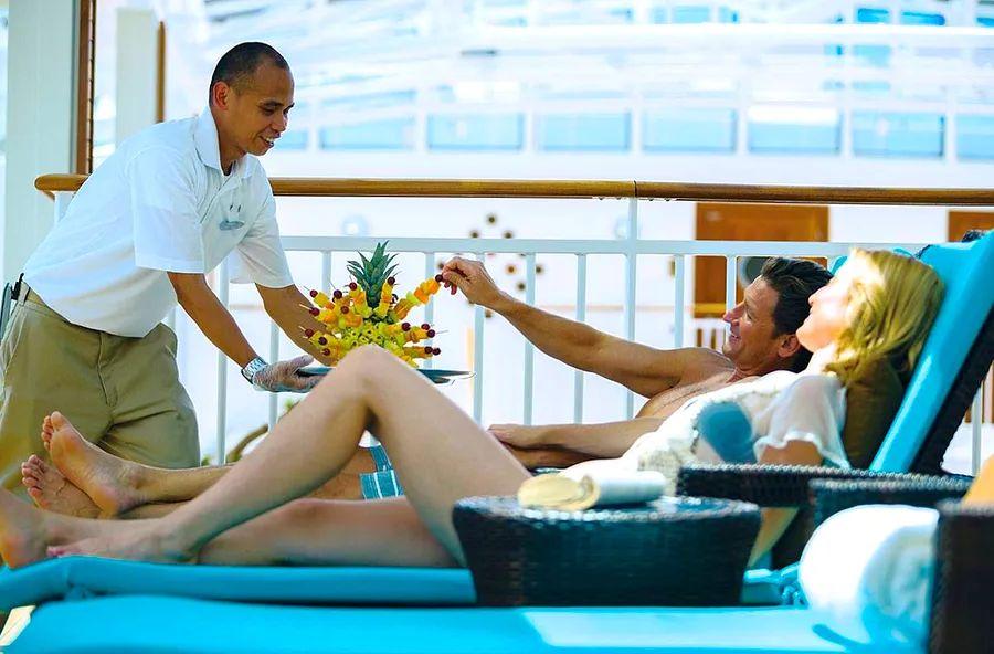 Cover Image for Cruise Luxury: 6 Ways to Treat Yourself Onboard