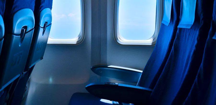 Cover Image for Are Airplane Seats Overly Cramped? FAA Seeks Feedback and Listens Up