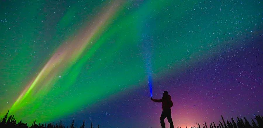 Cover Image for This Year, the Northern Lights Will Be Spectacular in the U.S.—Here Are the Best Viewing Spots