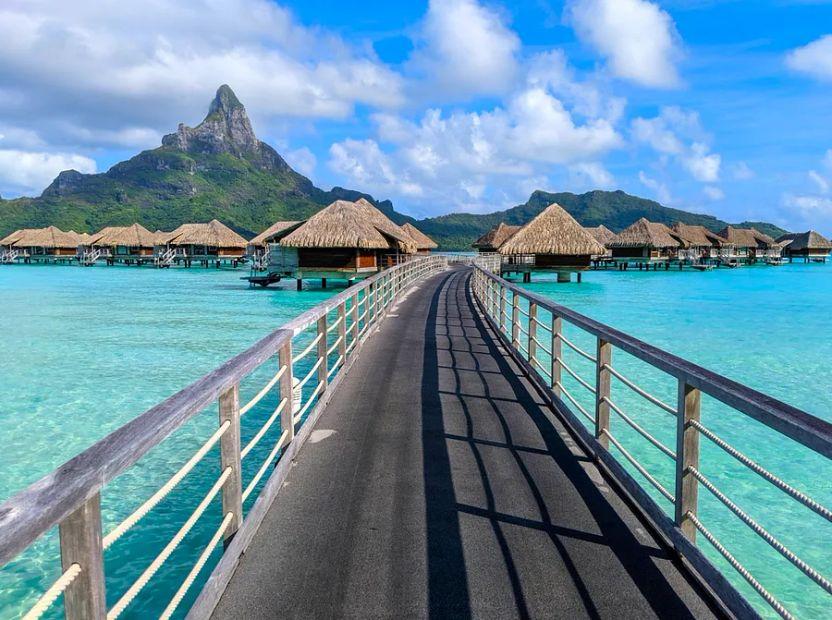 Cover Image for Choose this, not that: The best far-flung international islands to book with points, and those to avoid