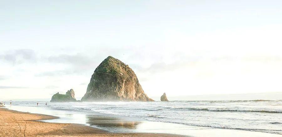 Cover Image for Experience Sunset Bonfires and Vibrant Tide Pools During Your Weekend in Cannon Beach