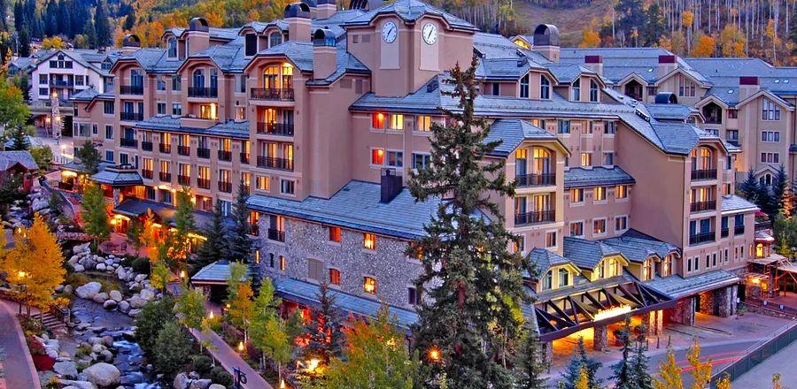 Cover Image for Discover Why These 3 American Cities Are Ideal for a Fall Getaway