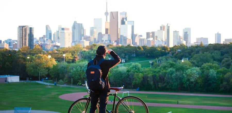 Cover Image for Discover the Top 7 Outdoor Adventures in Toronto