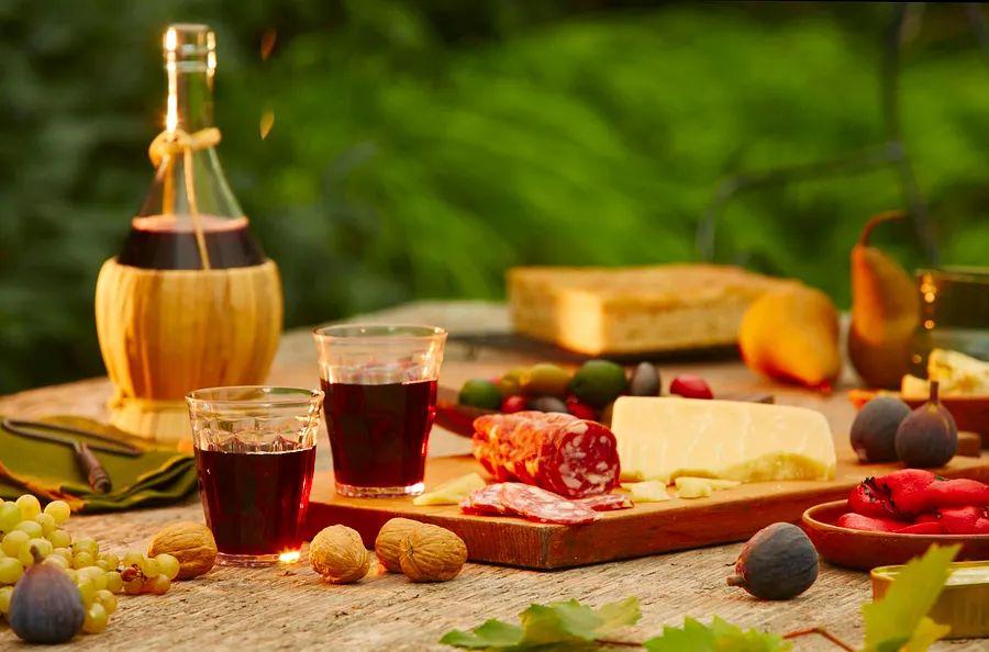 Cover Image for 7 hidden regions in Italy offering exquisite food and wine