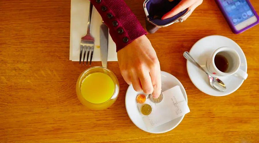 Cover Image for The comprehensive guide to tipping across Europe