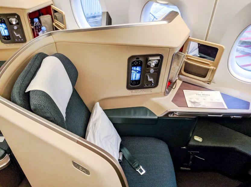 Cover Image for Sweet Spot Sunday: Travel business class to Asia for only 50,000 miles
