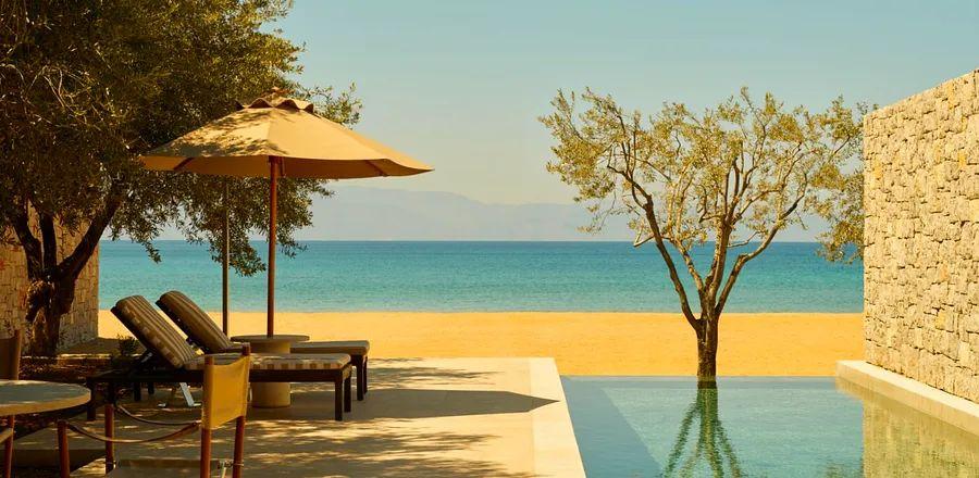 Cover Image for Discover the 15 Finest Hotels and Resorts in Greece