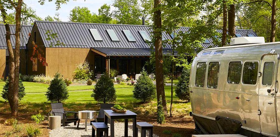 Cover Image for Earn Hilton Points on Your Next Glamping Getaway