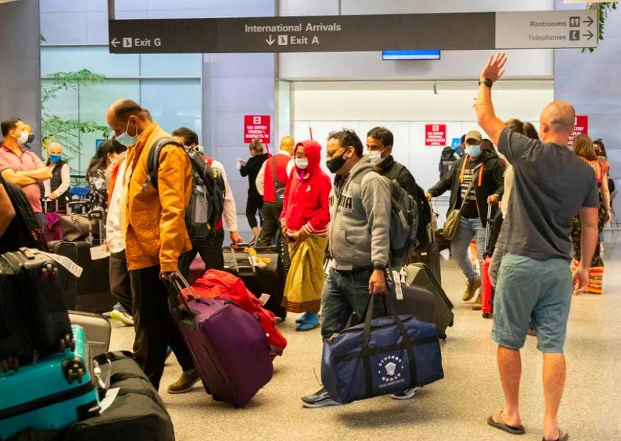 Cover Image for The US is expected to require all travelers to obtain a COVID-19 test within one day prior to travel.