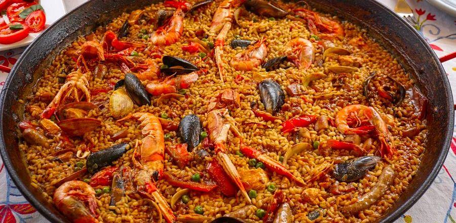 Cover Image for 12 Must-Try Spanish Dishes and Where to Enjoy Them