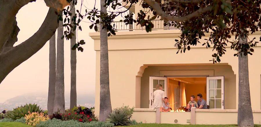 Cover Image for 10 Family-Friendly Luxury Resorts in the U.S. Everyone Will Adore