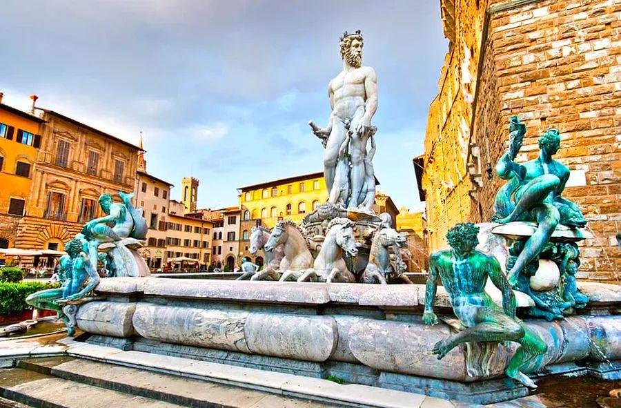 Cover Image for Top Attractions in Italy: Explore Rome, Naples, Florence & Venice (Trieste)