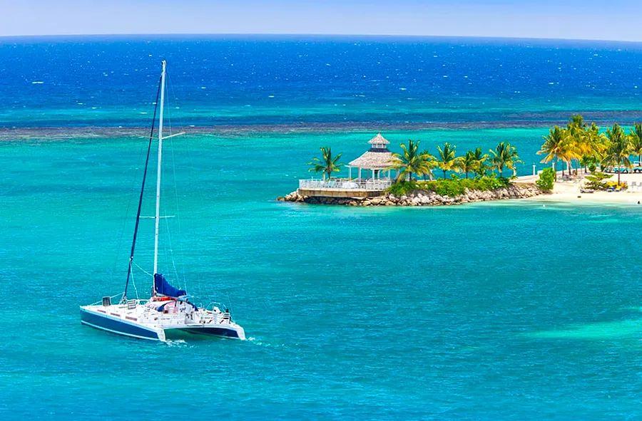 Cover Image for Jamaica Cruises: Discover the Wonders of Ocho Rios