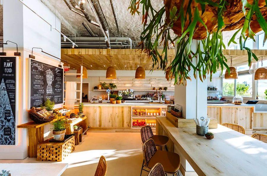 Cover Image for 7 Florida hotels that evoke a Caribbean vibe