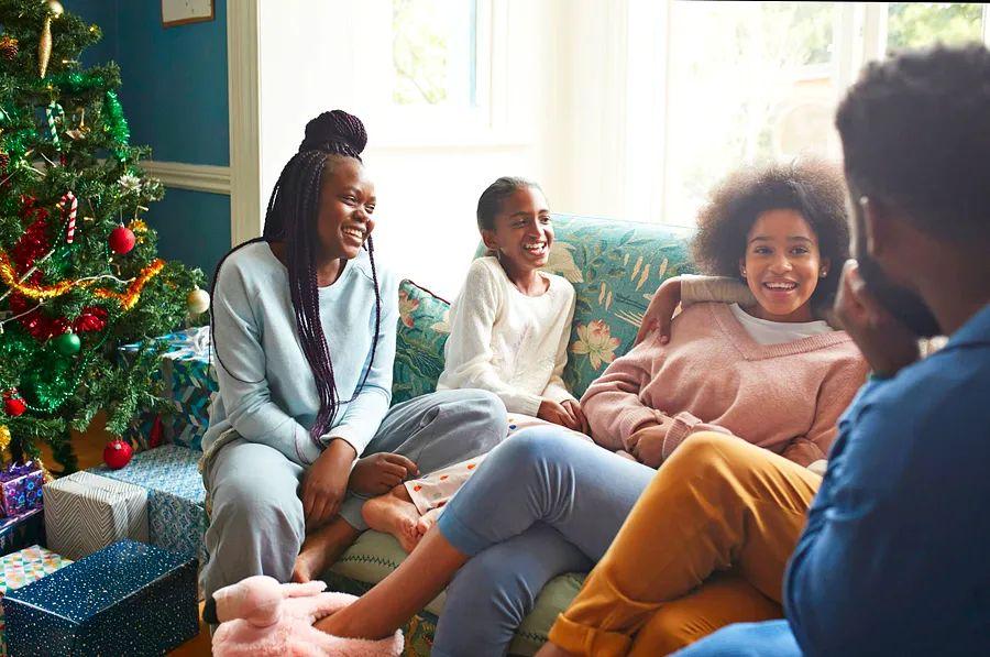 Cover Image for Tips for thriving during ‘crimbo limbo’ with your family